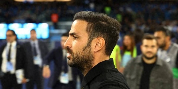 2-0！法布雷加斯率科莫惊艳意甲，全联赛为之侧目