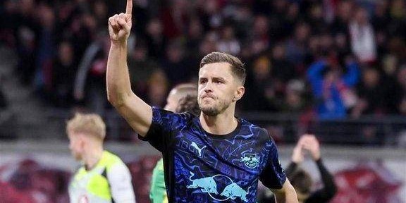 一场2-2，上演补时绝平，德甲第二掉链子，被拜仁甩开，争冠悬了