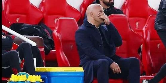 1亿豪赌争四！萨拉赫惨遭弃用？利物浦冬窗大换血能救局吗？