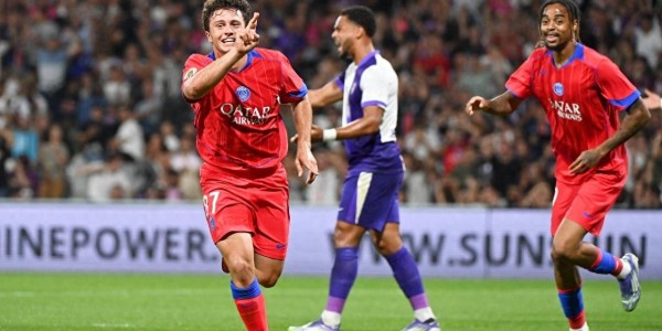 巴黎圣日耳曼6-3大胜图卢兹，内维斯戴帽登顶法甲榜首