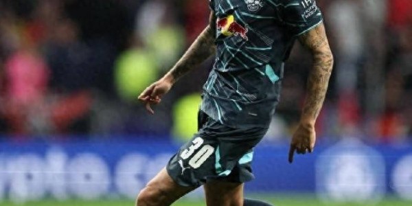 纽卡升级报价，9000万狂砸曼联猎物：22岁莱比锡射手面临抉择