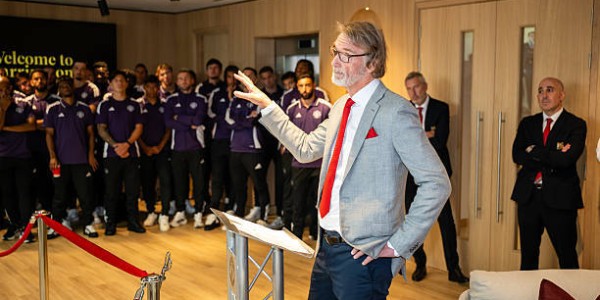 强势补强阵容 红魔要回来了吗？曼联小老板为什么那么心急火燎